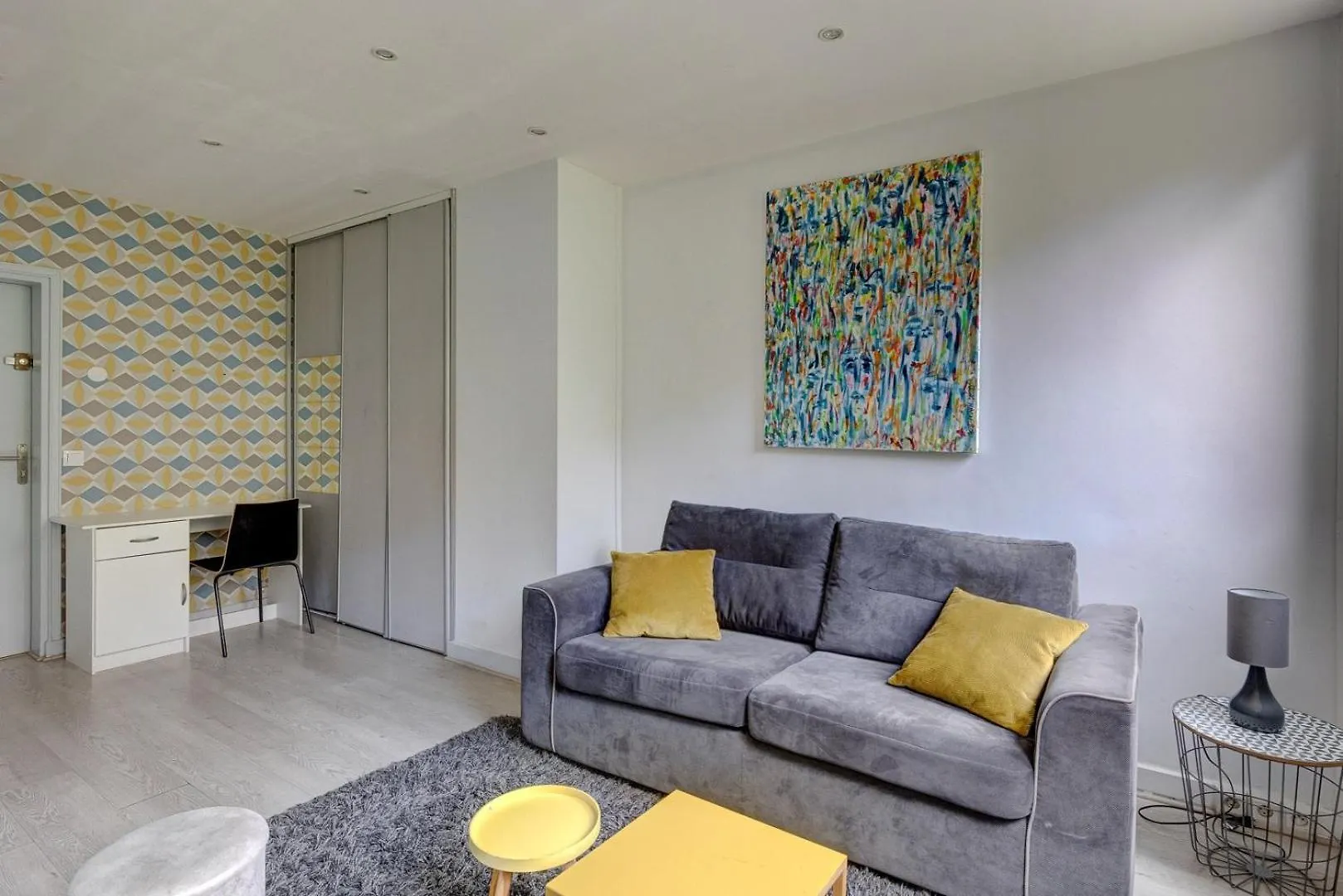236 Rome Concept Apartment *
